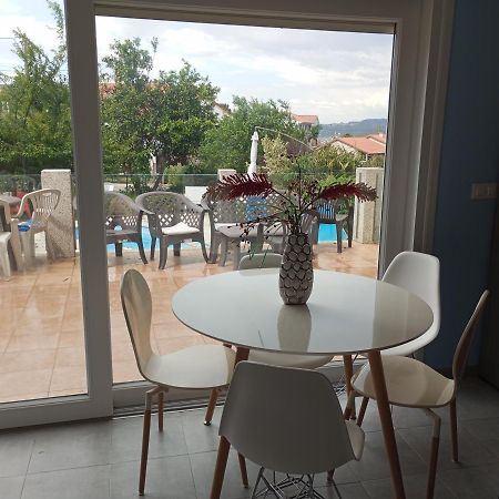Apartamento Playa De Areabrava Cangas do Morrazo Exterior foto